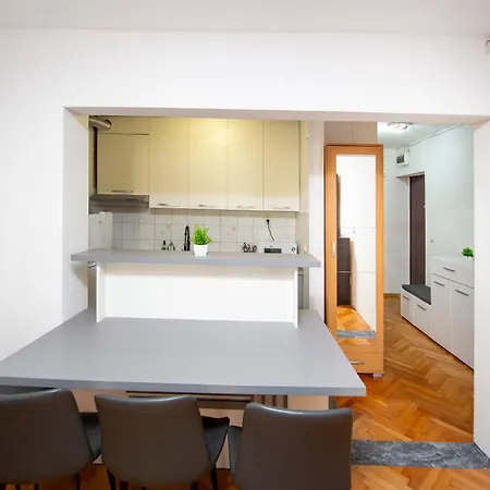 Apartamento Palm Street Near Dukley Budva